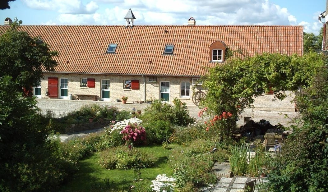 photo 0