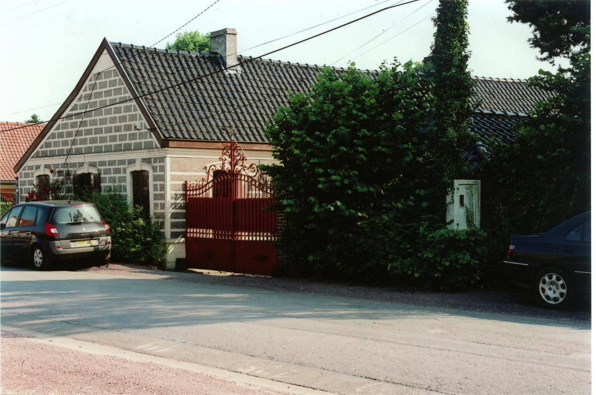 photo 0