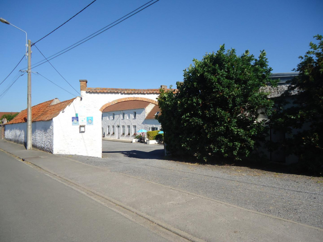 photo 0