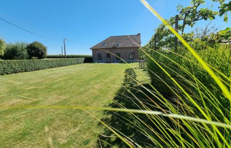 G&icirc;te n&deg;592375 Frelinghien - Nord - C&ocirc;t&eacute; jardin